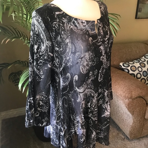 JMS pleated stretch plus size pullover top - Picture 4 of 6